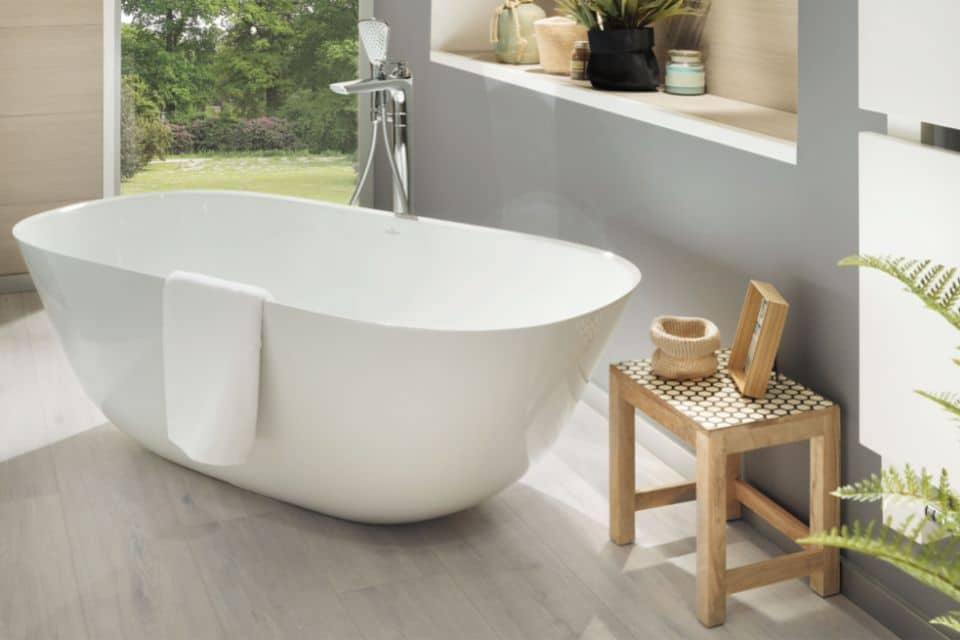 Eine Badewanne sorgt nicht nur für eine entspannte Auszeit vom Alltag, sie ist auch ein wichtiges Stilelement im Bad. Bei Villeroy & Boch findet ihr das optimale Modell.