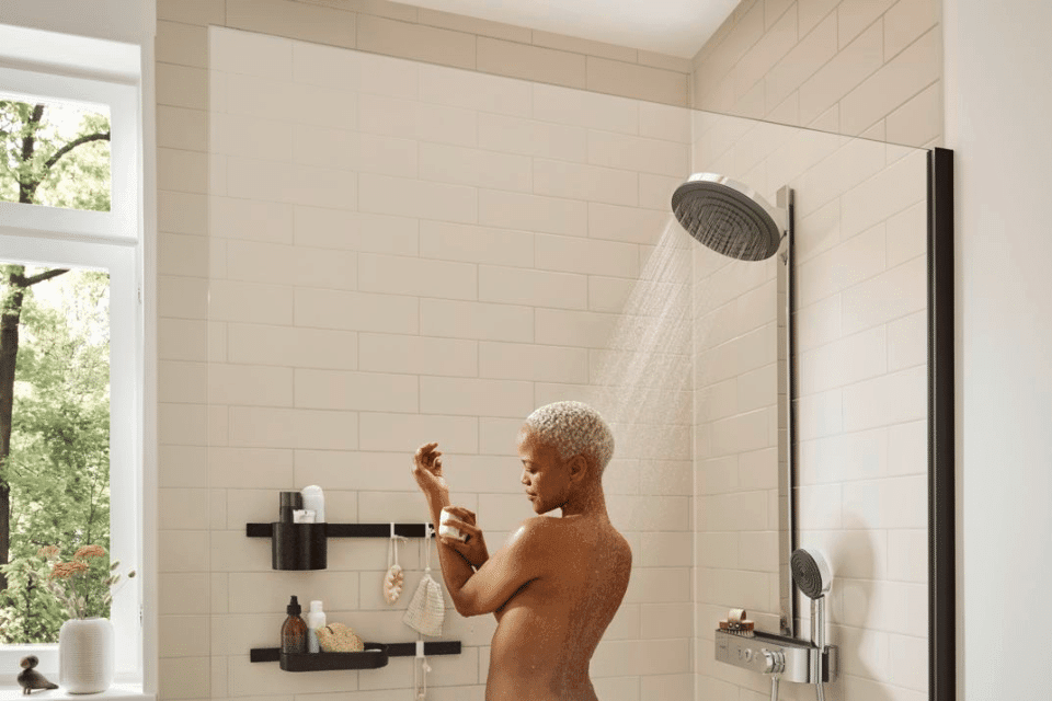 hansgrohe Pulsify Duschsystem in Chrom.