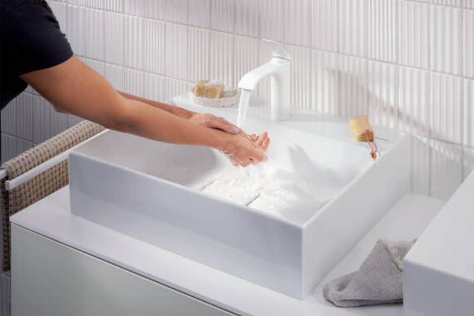 hansgrohe ExcellentFit für weniger Wasserspritzer.