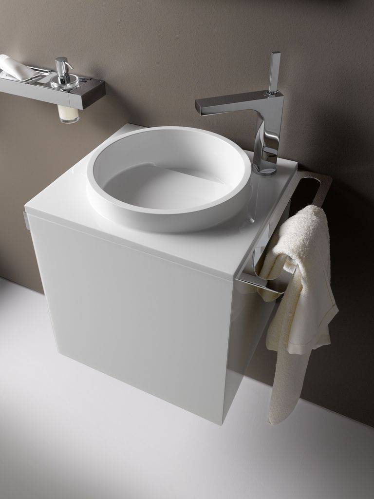 Asis Gäste Waschtisch Mineralguss 450mm Türgriff links, mit Armaturbohrung rechts