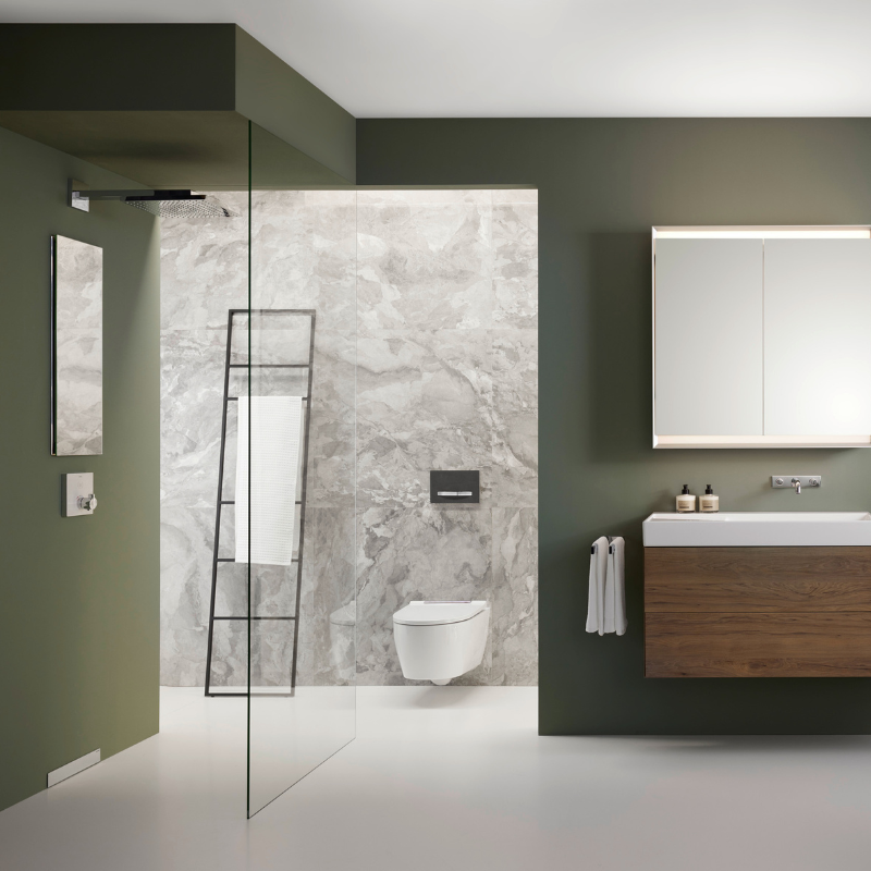 Geberit Dusche mit Glastrennwand.