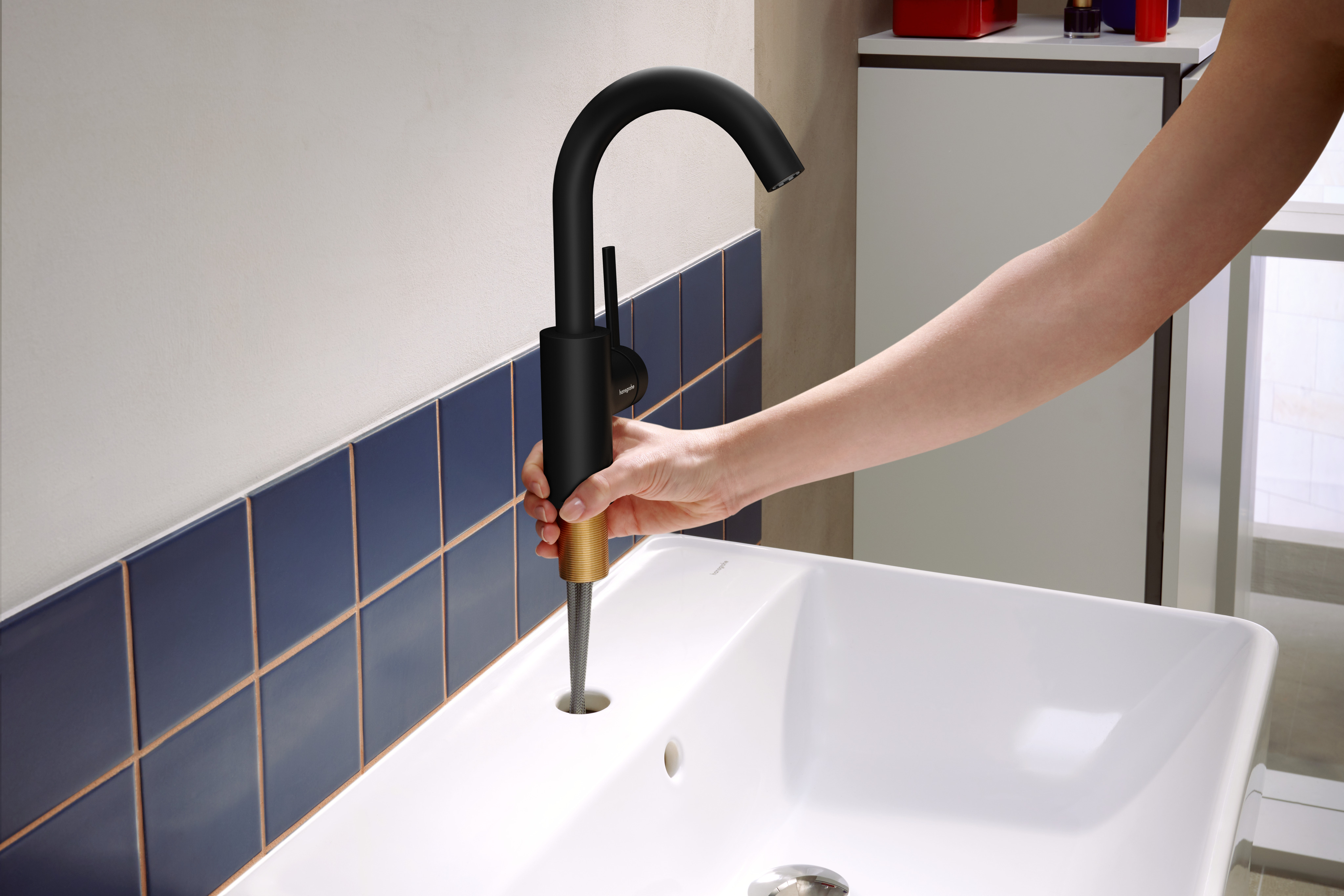Zesis S single-lever basin mixer 210 CoolStart