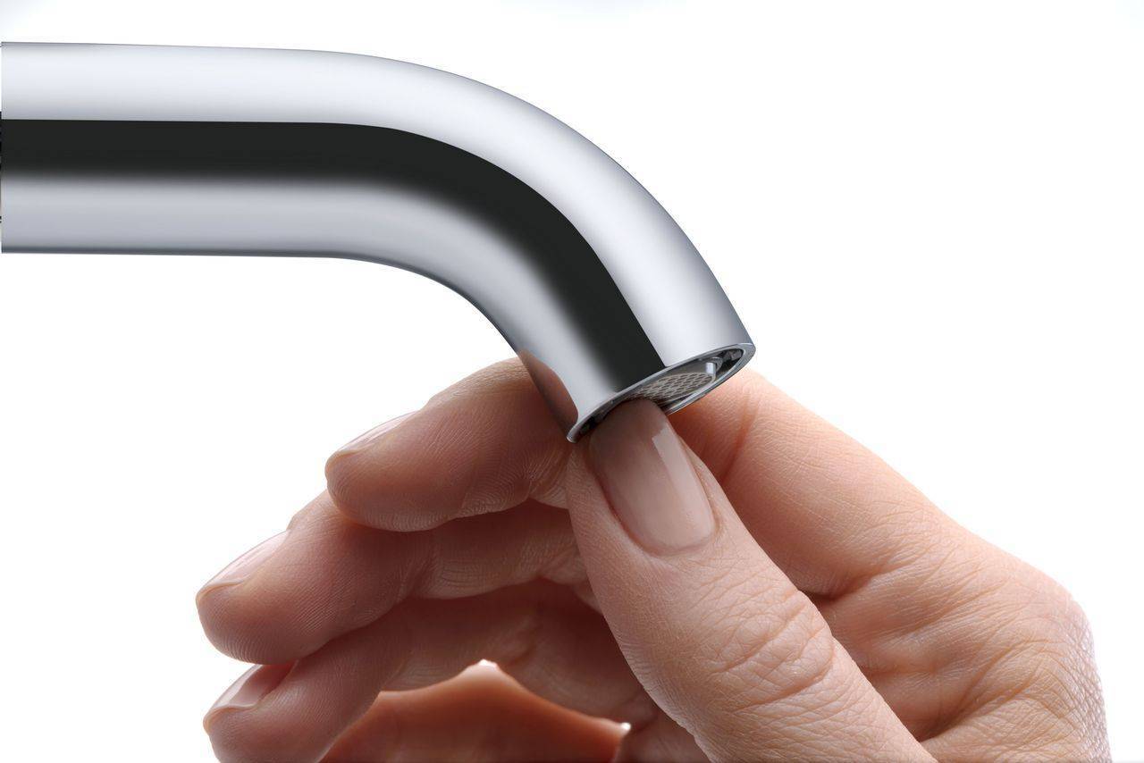 C.1 Single lever washbasin mixer L with pull rods drain set