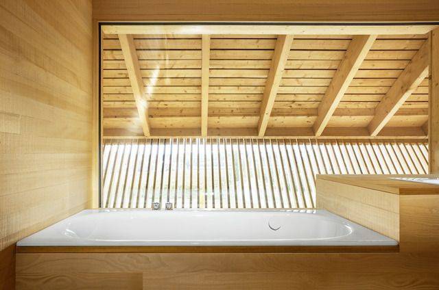 bemiw422527.jpg Comodo Rechteck-Badewanne Überlauf vorne