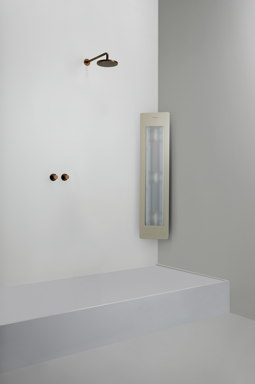 Round Line Plus/M Infrarot und UV-Stahler für Dusche