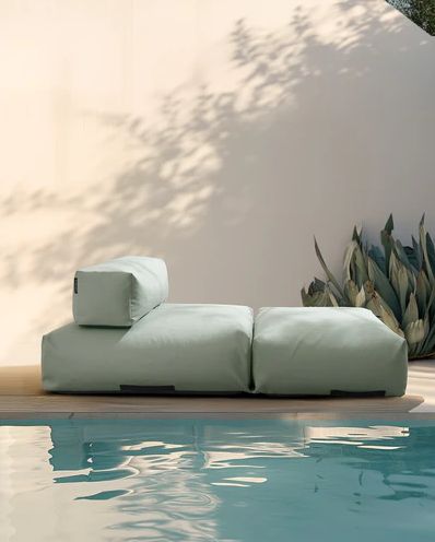 Pool sofa