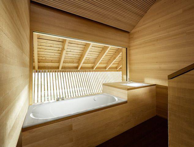 bemiw422516.jpg Comodo Rechteck-Badewanne Überlauf vorne