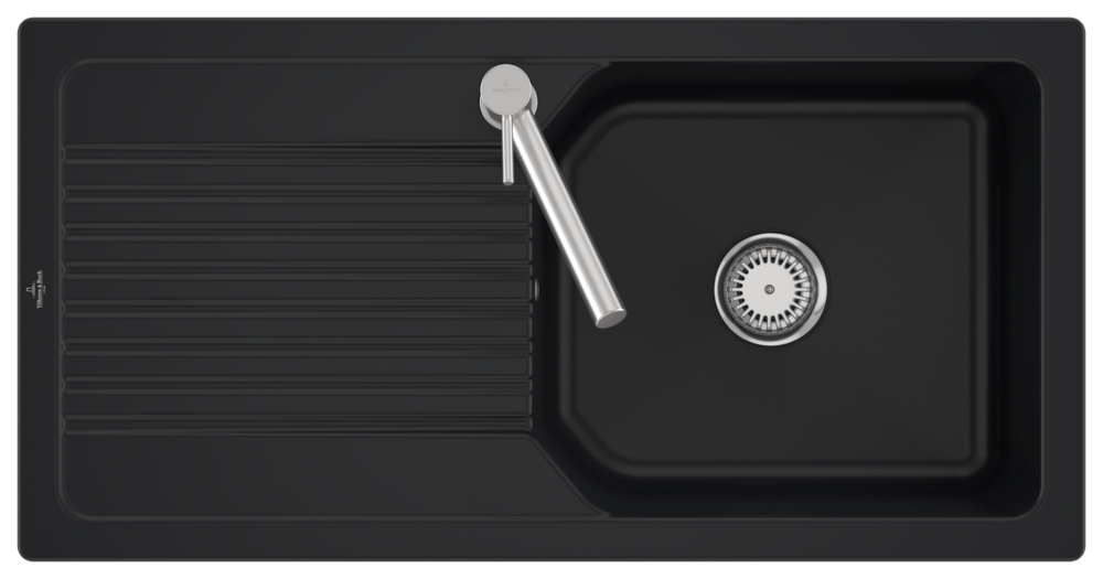 Schwarze Küchenspüle mit silberner Armatur und Abtropffläche