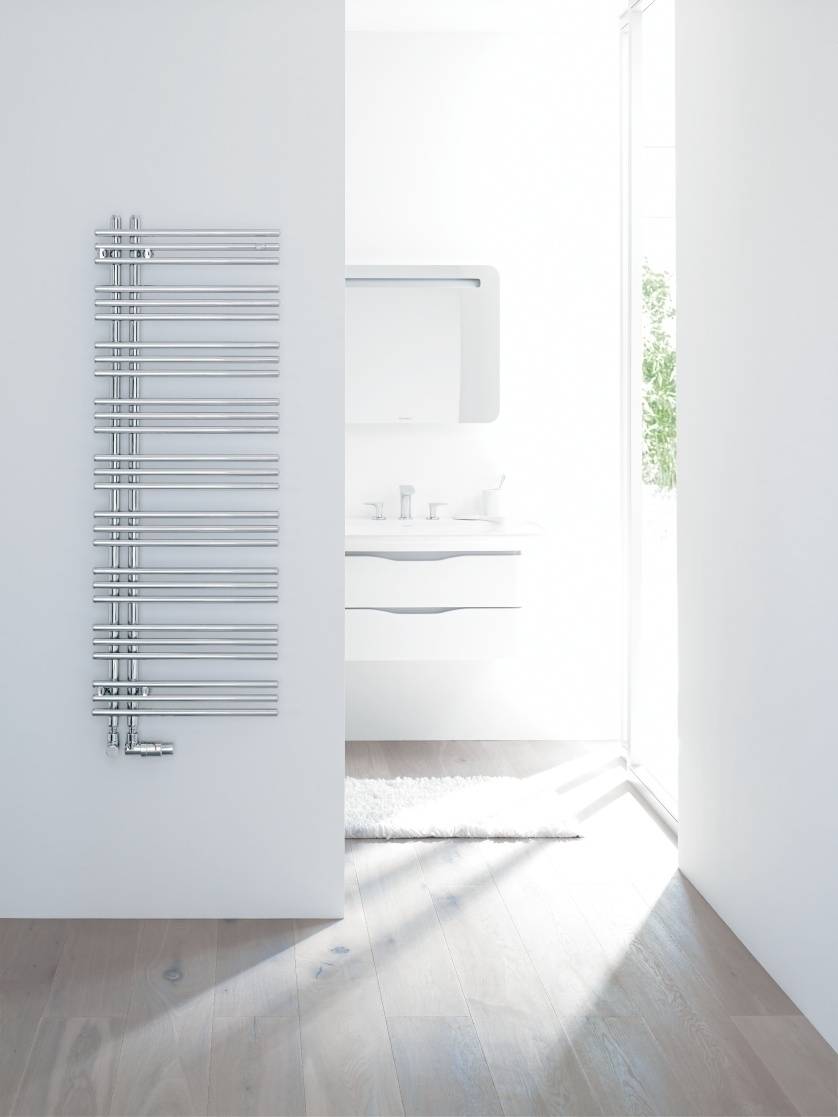 Zehnder Yucca Asym Badheizkörper für Warmwasseranschluss einlagig, verchromt, Modell YAC-130-050
