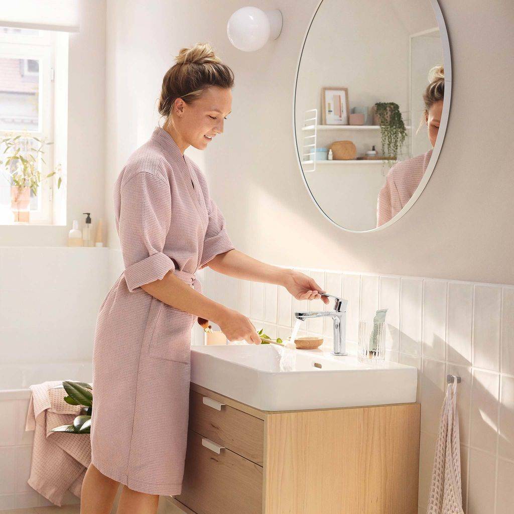 Rebris S single lever washbasin mixer 110 with drain set