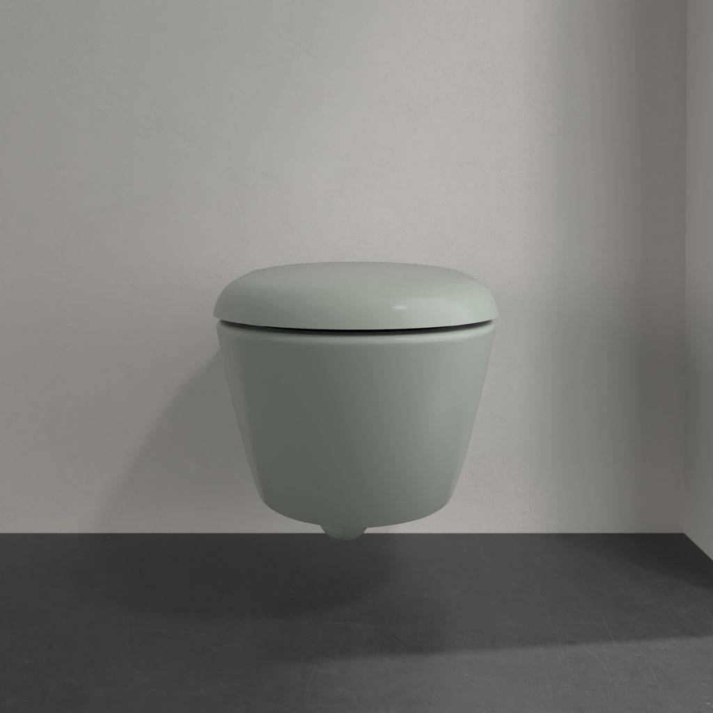 Wandhängendes hellgraues WC mit geschlossenem Deckel
