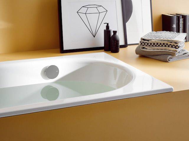 bemiw417490.jpg Comodo Rechteck-Badewanne Überlauf vorne