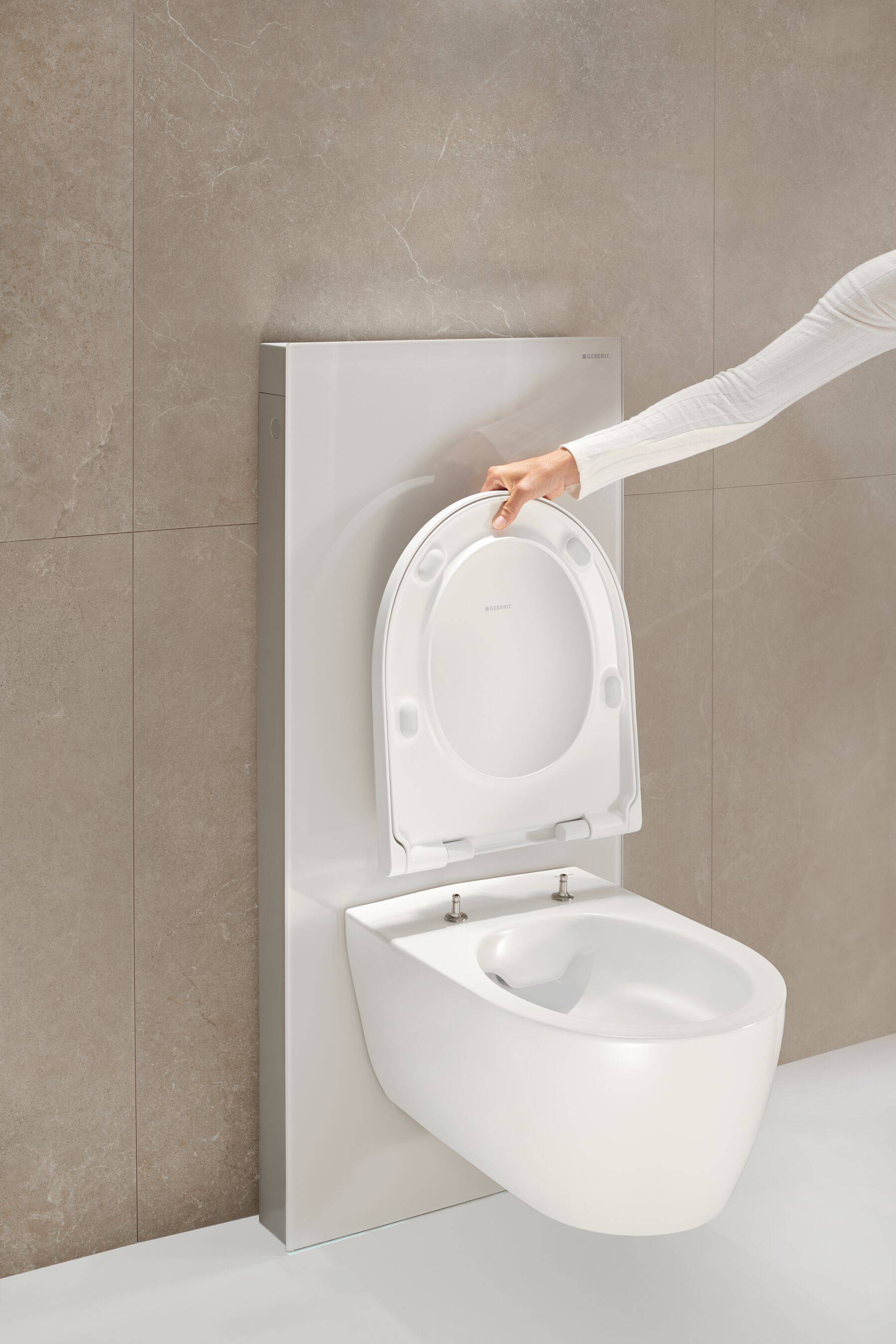 iCon Set Wand-WC Tiefspüler, verkürzte Ausladung, Rimfree, mit WC-Sitz