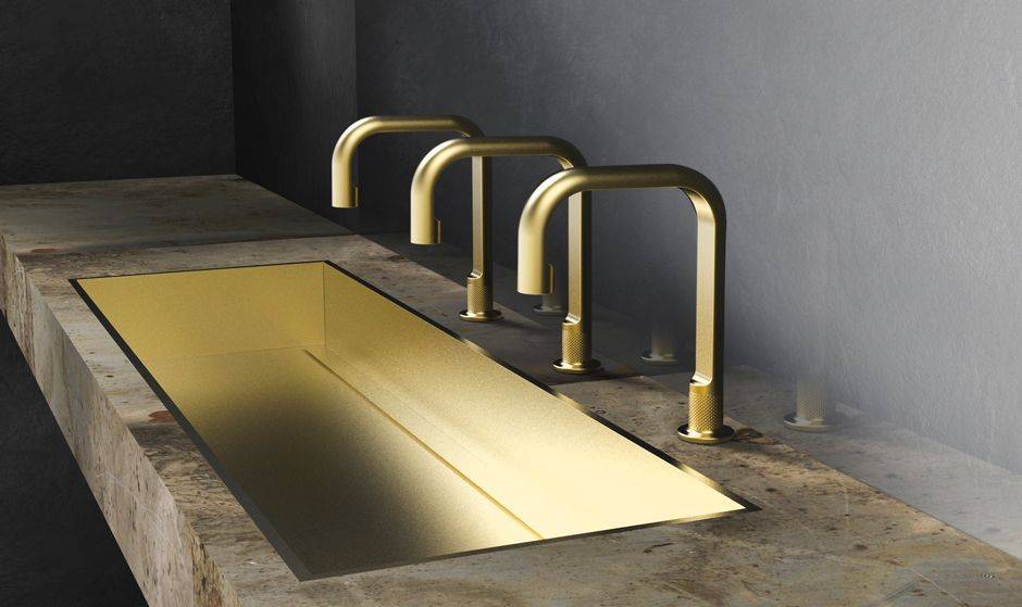 Gessi Waschtischmischer. Gessi Waschtischmischer in Gold.