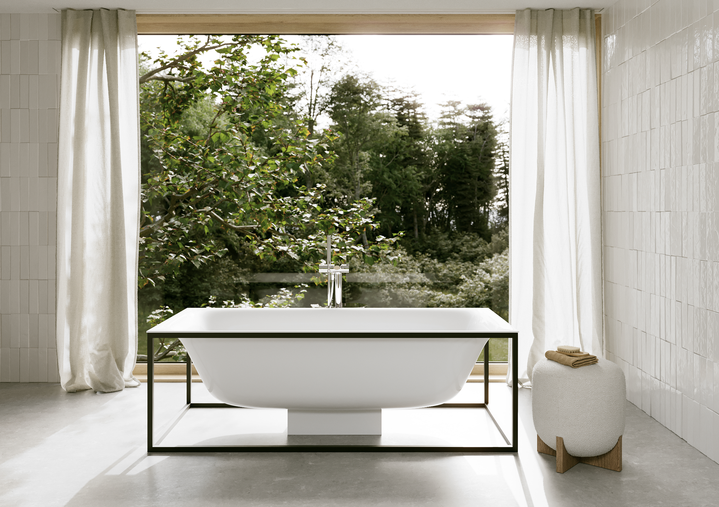Lux Shape bathtub